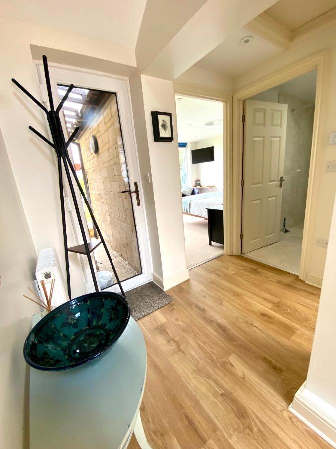 A Secluded Self Contained Country Suite With A View - Parking, Easy Access To Bath Corsham Exteriör bild